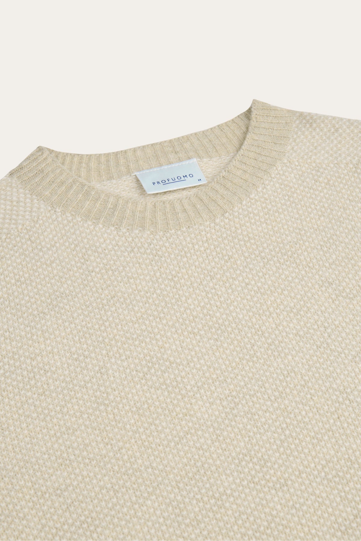 Raw white wollen cashmere crewneck