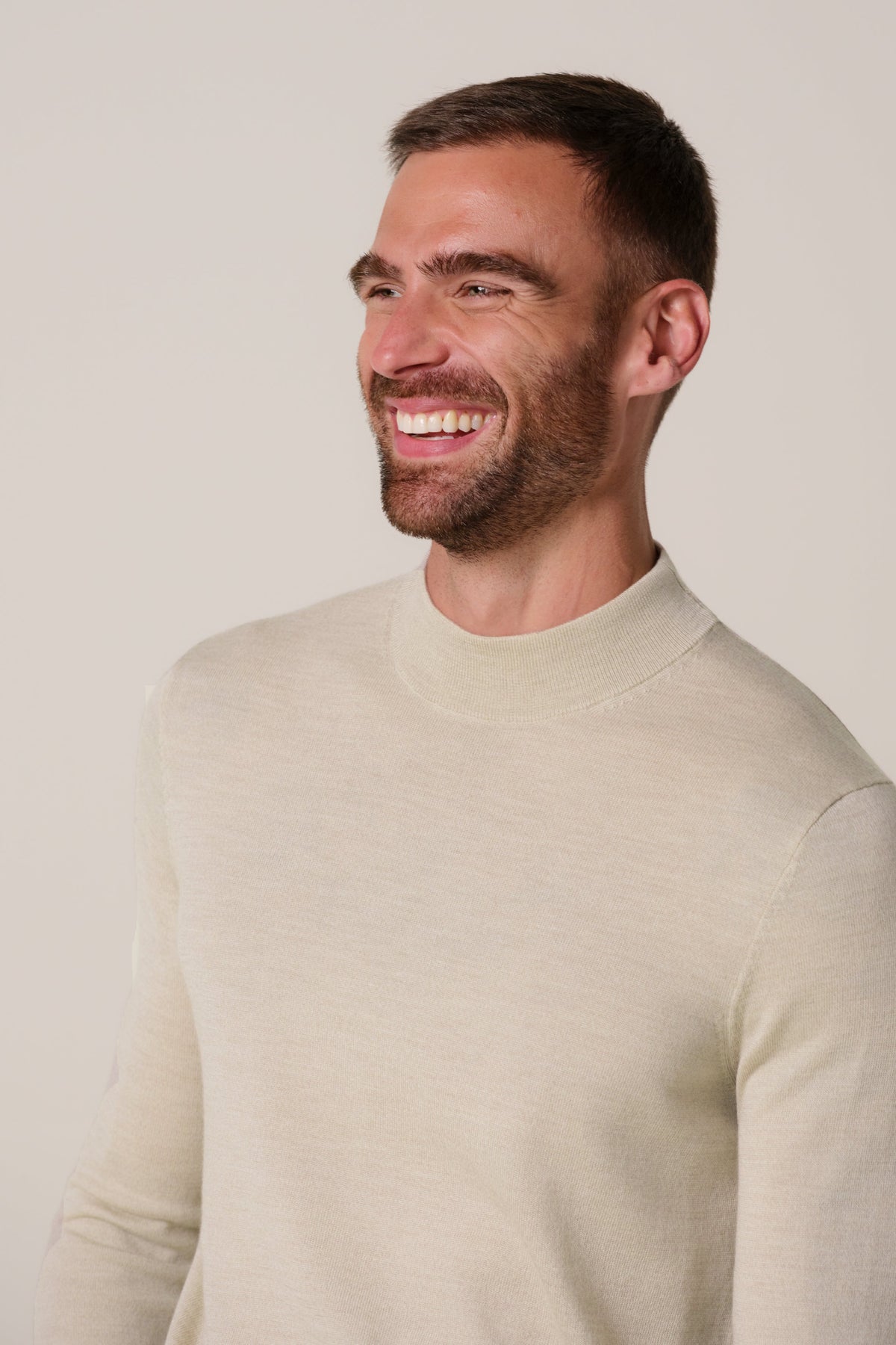 Beige merino mockneck