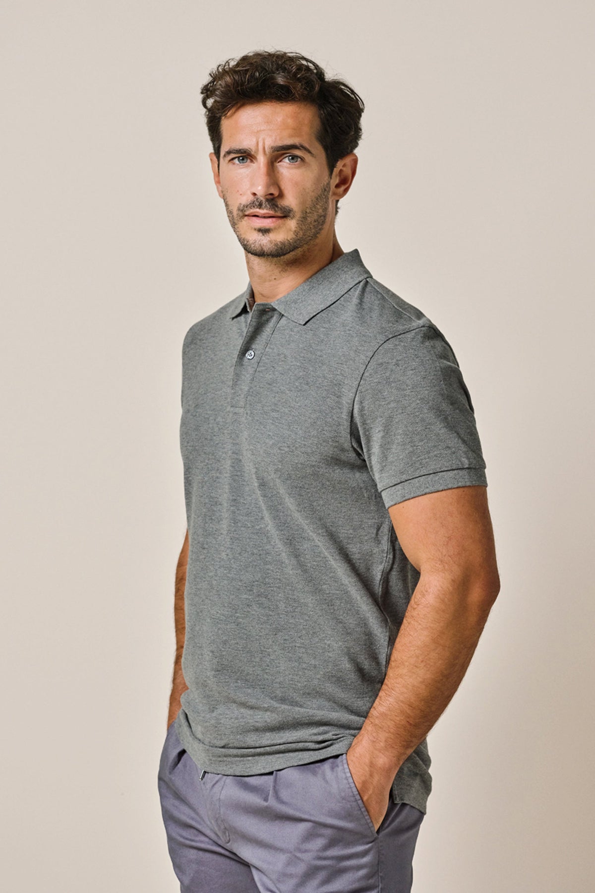Donkergrijze basic piqué polo