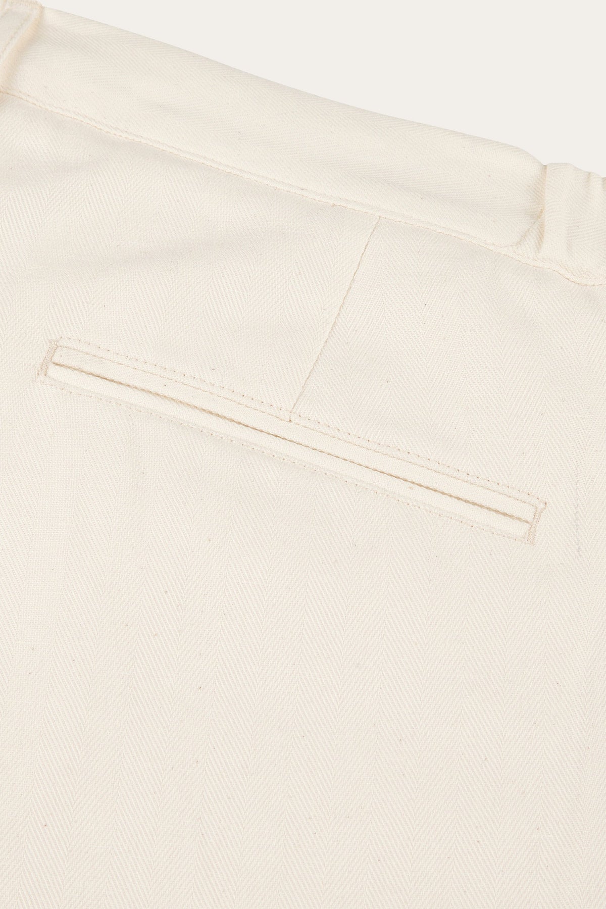 Off-white visgraat chino