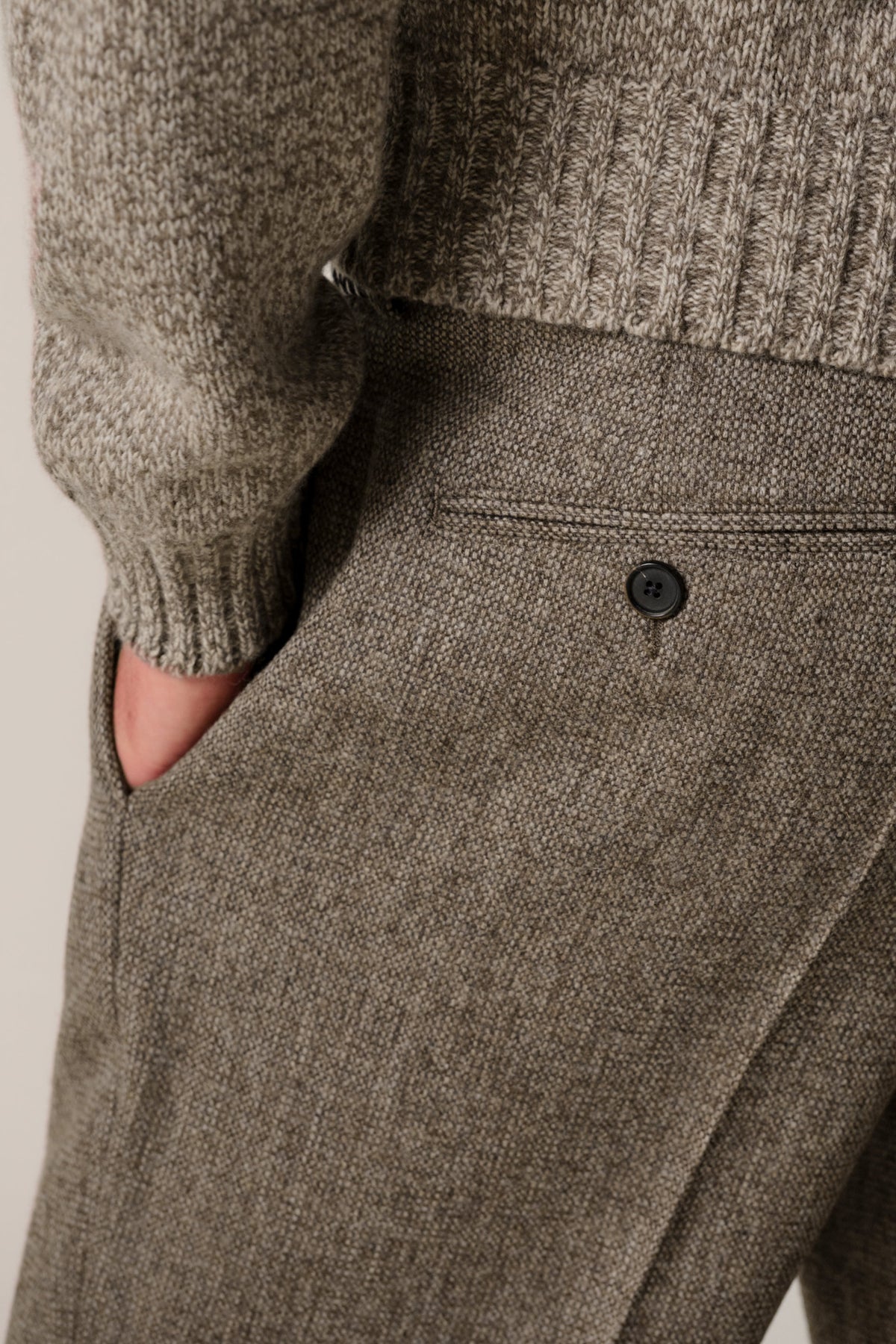 Bruine wollen broek