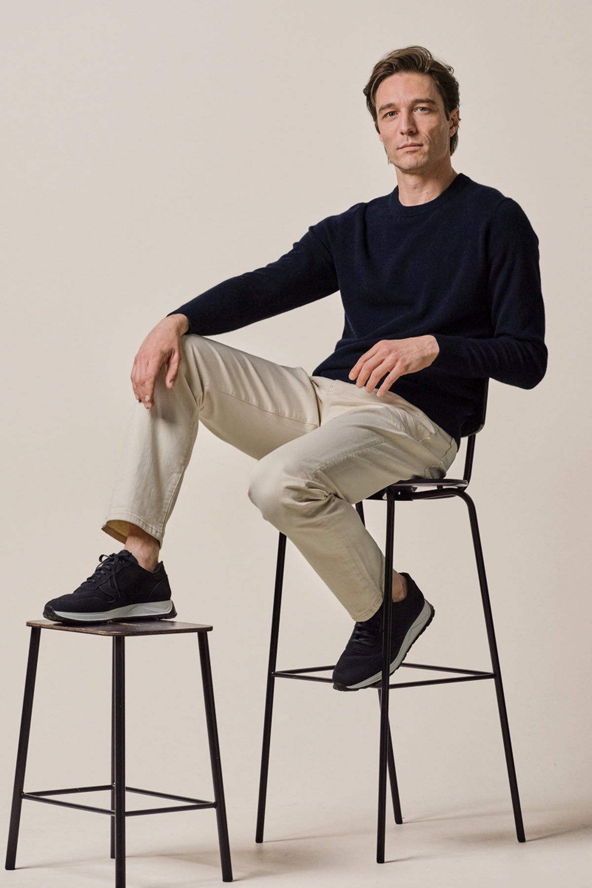 Navy suède runner