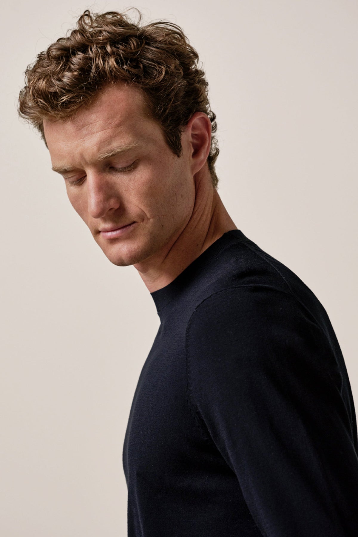 Navy Luxury Basic crewneck