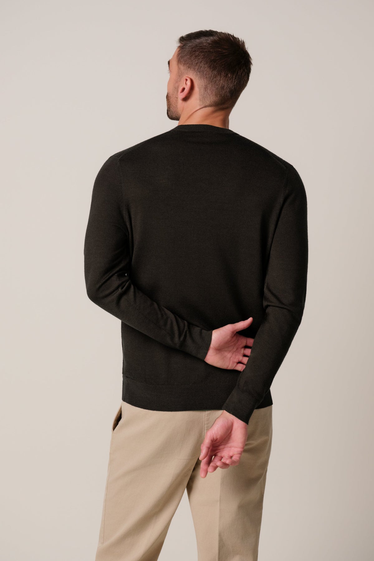 Bruine Garment Dye merino V-neck