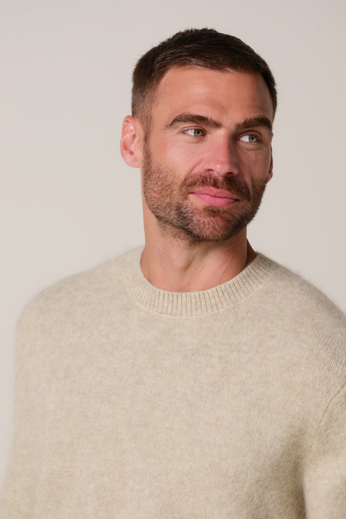 Beige wollen alpaca crewneck