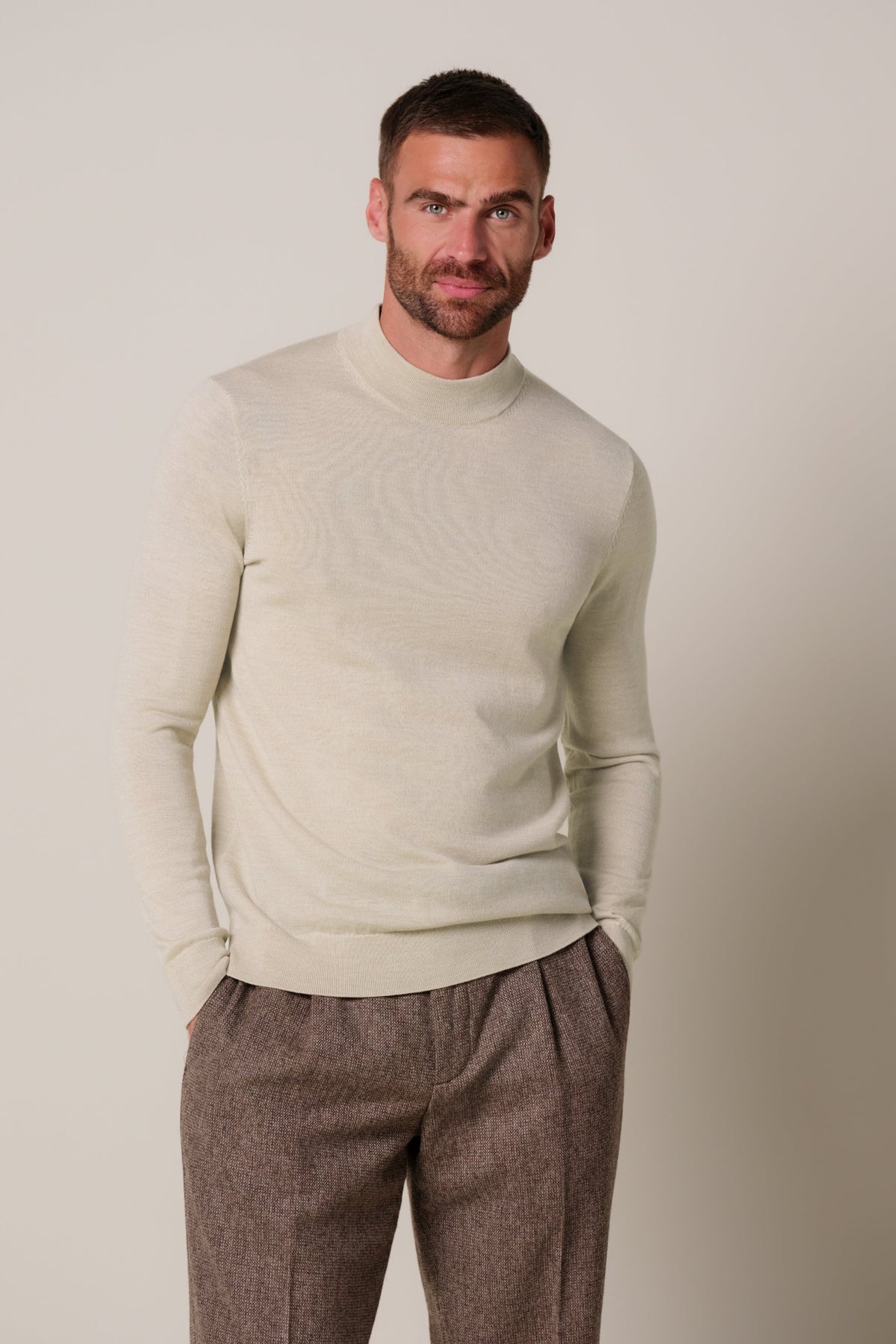 Beige merino mockneck