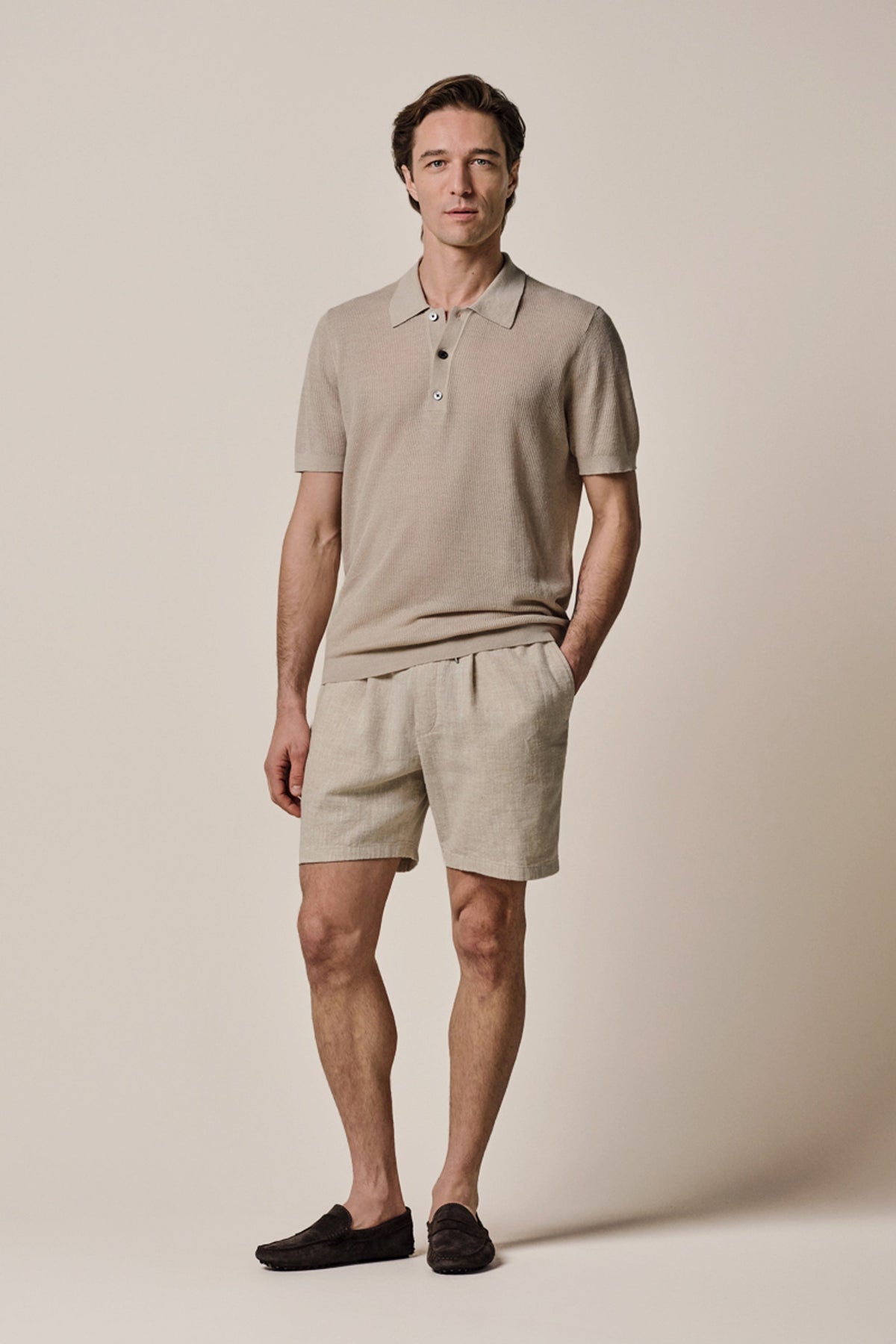 Beige linnen loose fit shorts
