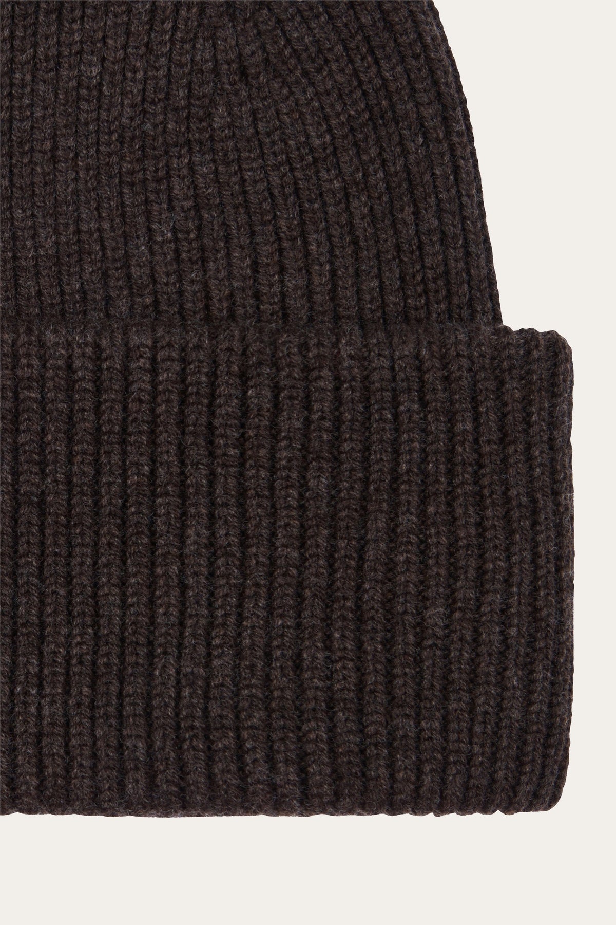 Donkerbruine wol knitted beanie