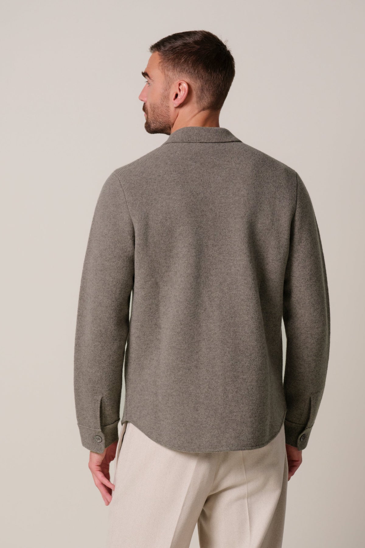 Taupe merino wollen overshirt