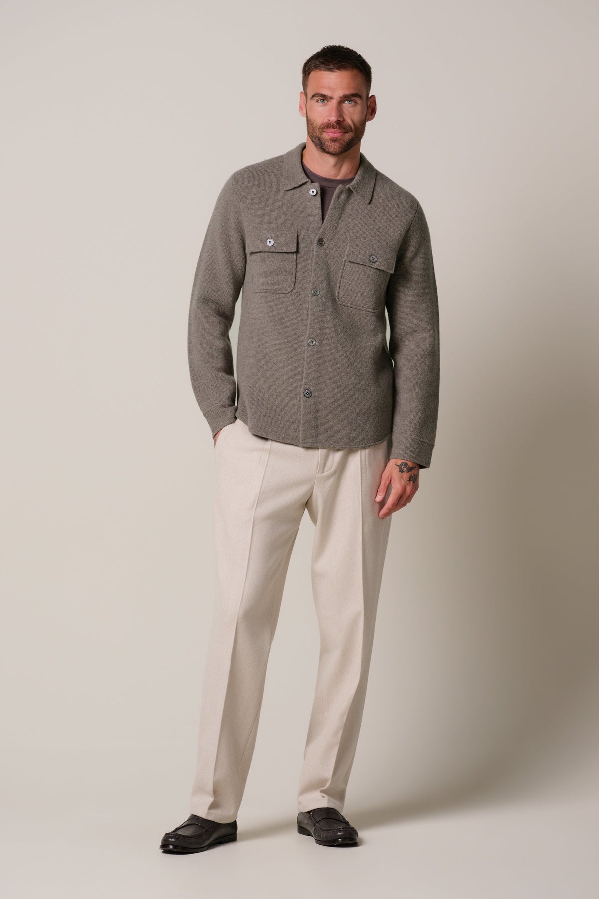 Taupe merino wollen overshirt