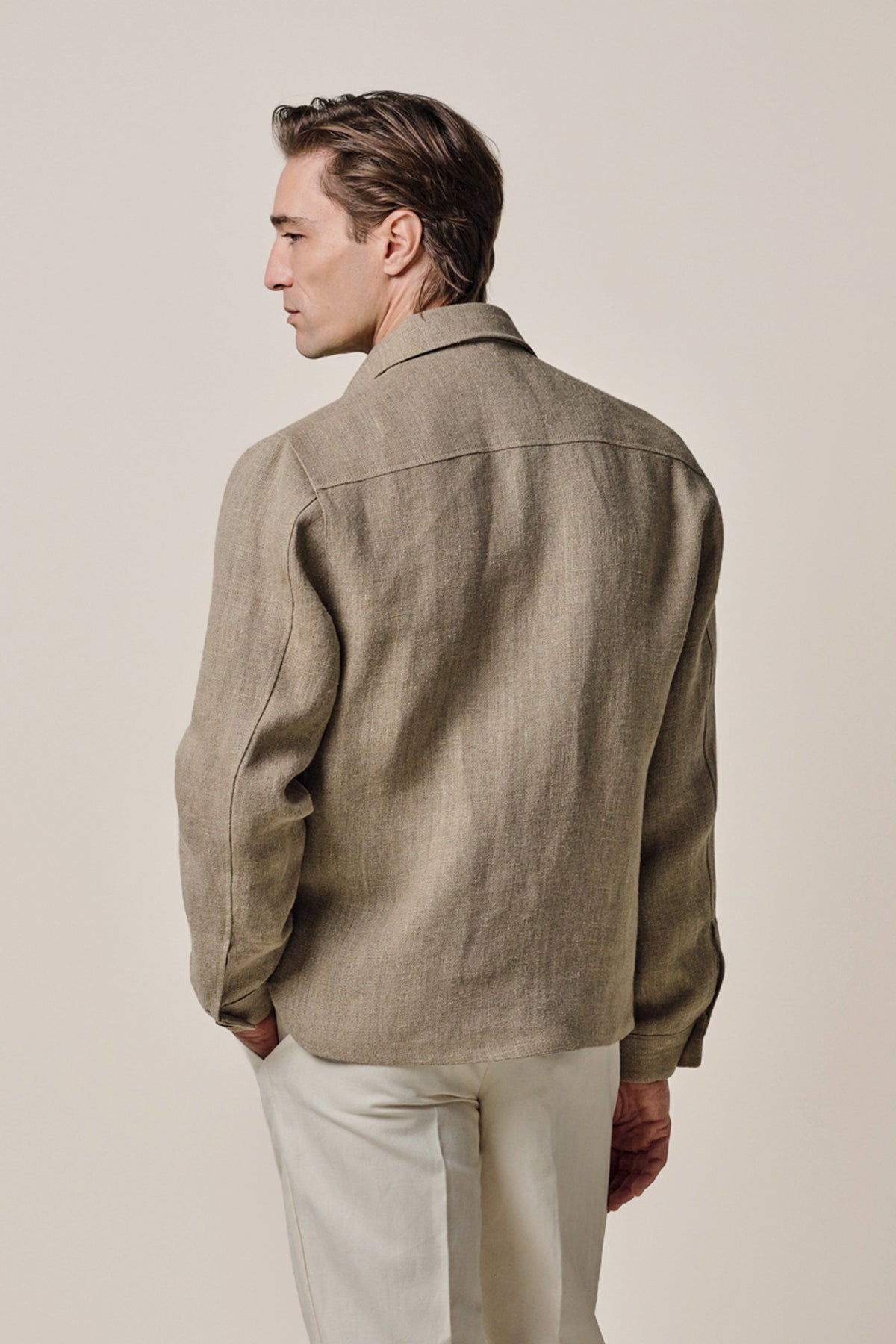 Donkerbeige linnen overshirt