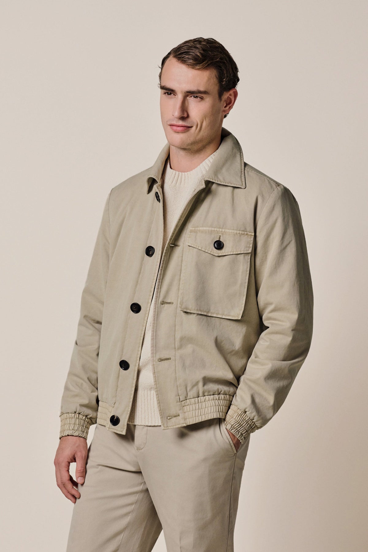 Lichtbeige Antique Dye bomber
