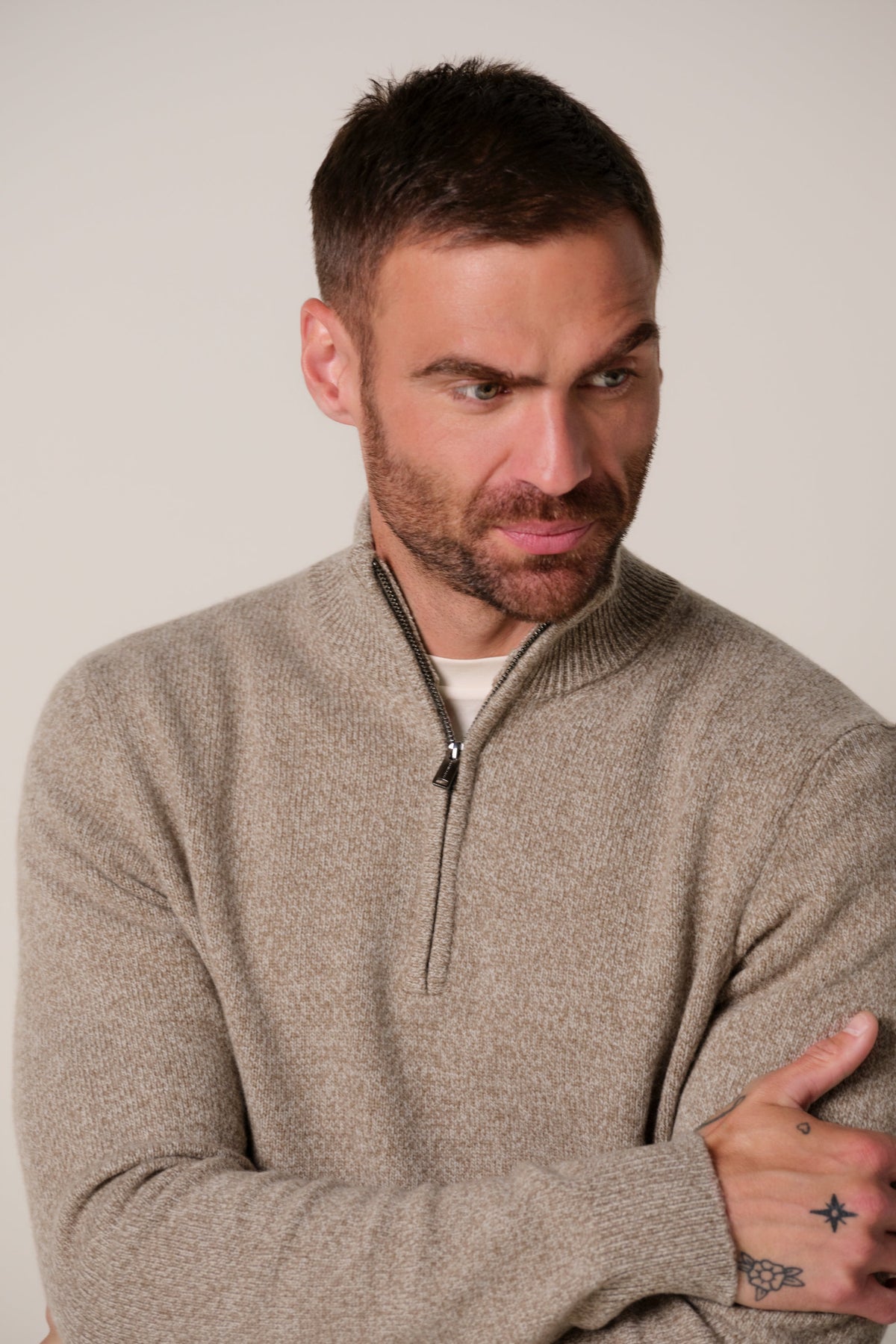 Beige two-tone wollen half zip