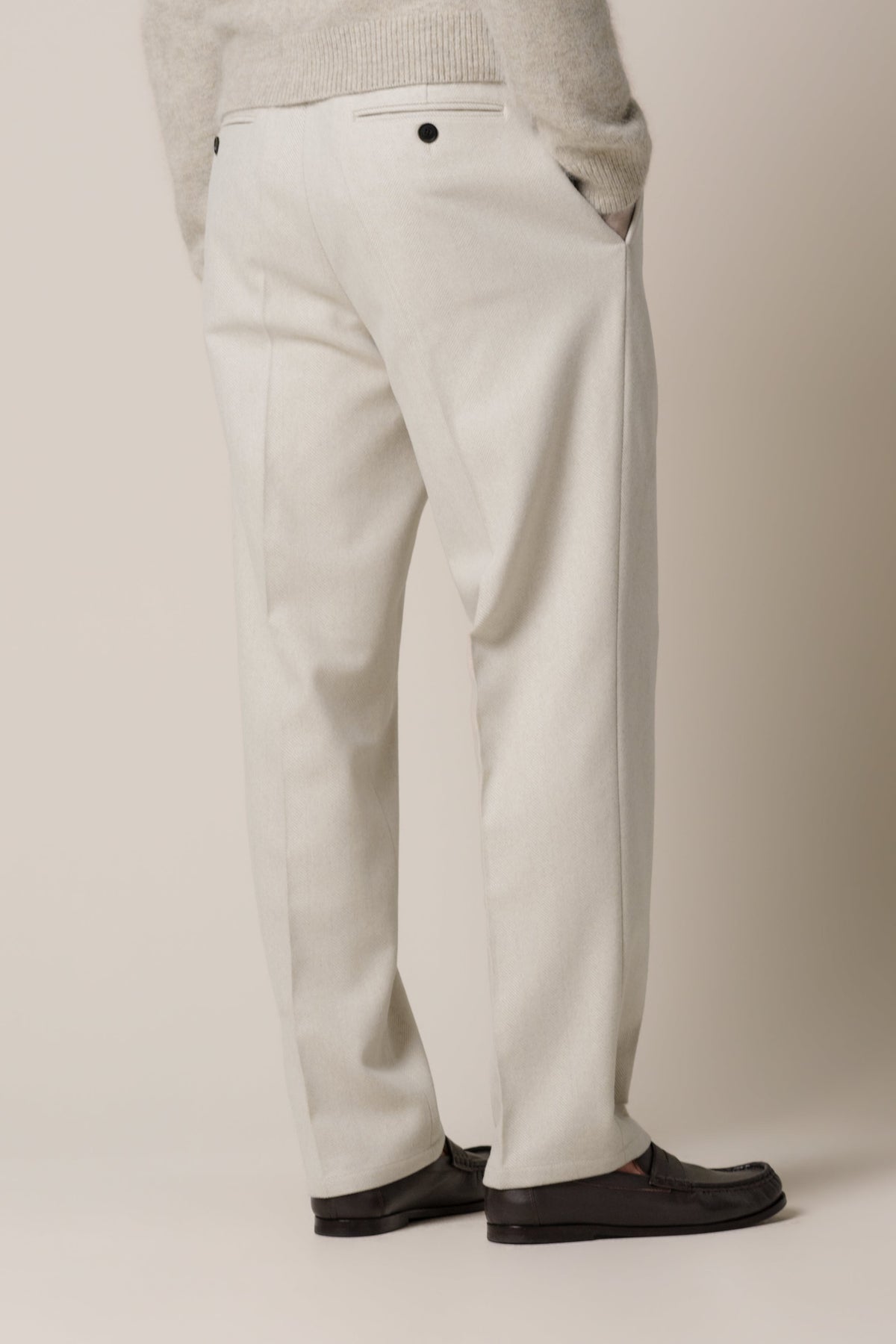 Beige visgraat wollen broek
