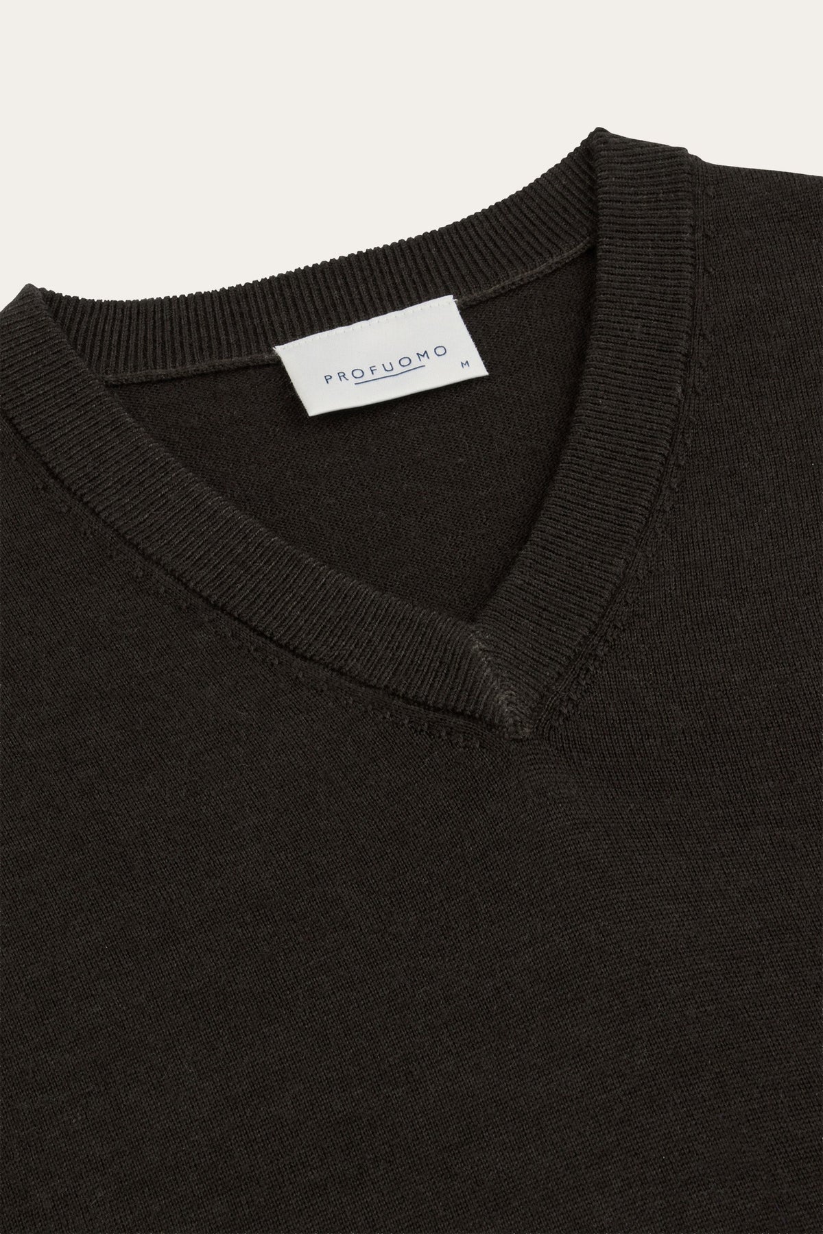 Bruine Garment Dye merino V-neck