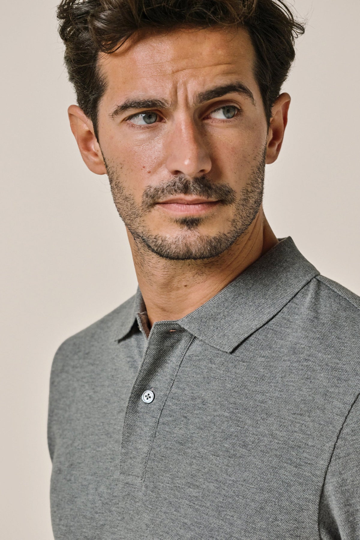 Donkergrijze basic piqué polo
