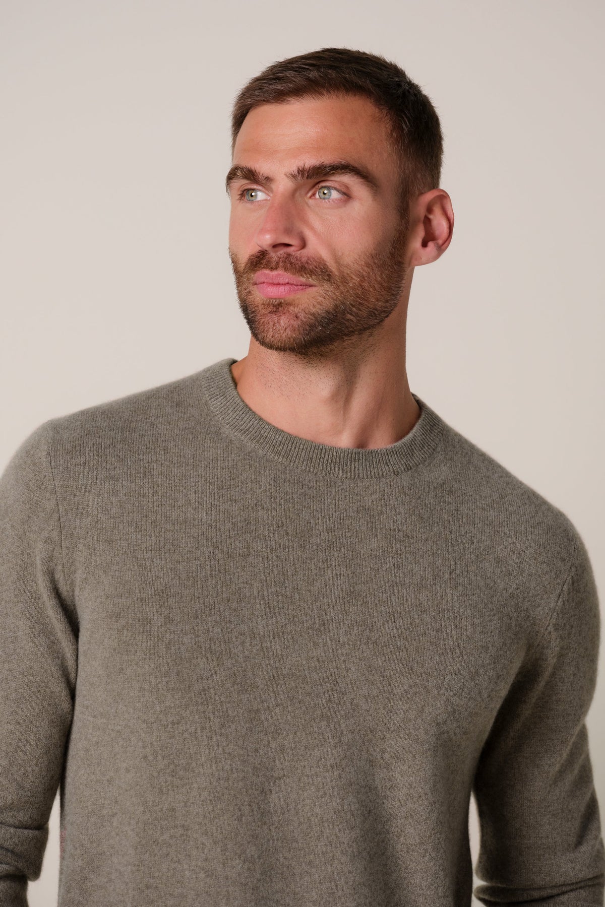 Beige cashmere crewneck