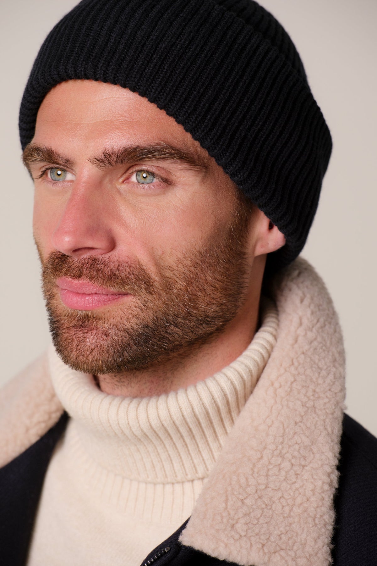 Navy wol knitted beanie