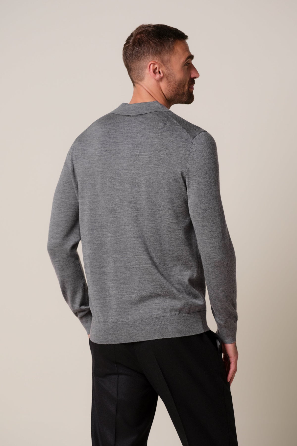 Donkergrijze merino polo